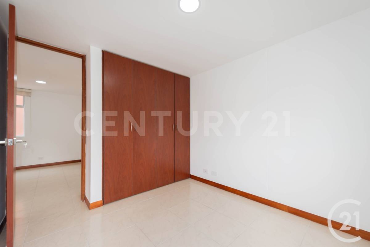 Apartamento en venta en Uribe Angel, Envigado · foto 14 de 24