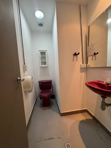 Local en arriendo en San Lucas, Medellín, 89 m² · foto 15 de 16