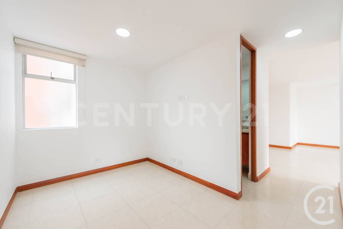 Apartamento en venta en Uribe Angel, Envigado · foto 21 de 24