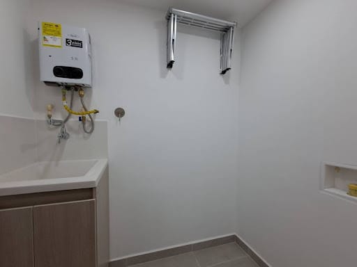 Apartamento de 2 alcobas en arriendo en Ciudad Del Río, Medellín, 65 m² · foto 3 de 18