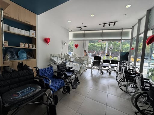 Local en arriendo en Patio Bonito, Medellín, 68 m² · foto 2 de 12