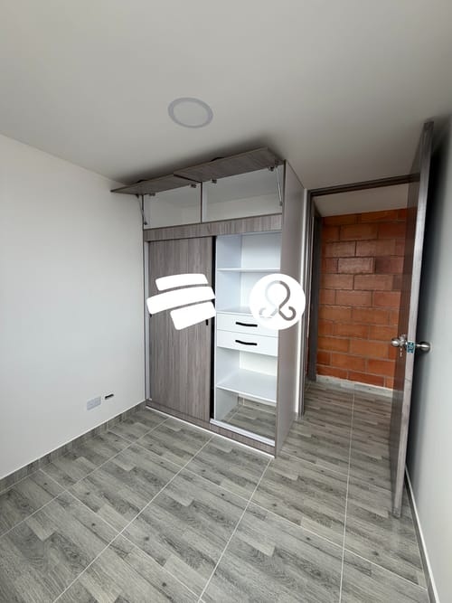 Apartamento de 2 alcobas en venta en Bucaros, Bello, 53 m² · foto 11 de 20