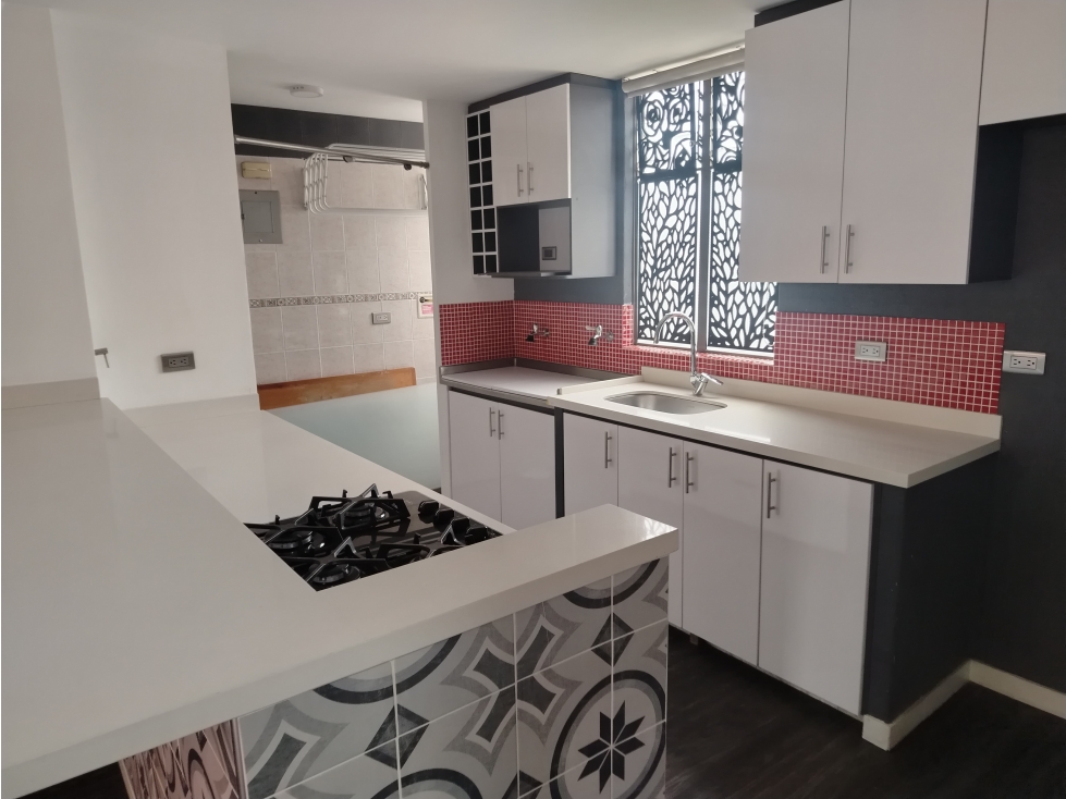 Apartaestudio en arriendo en Laureles, Medellín · foto 2 de 9