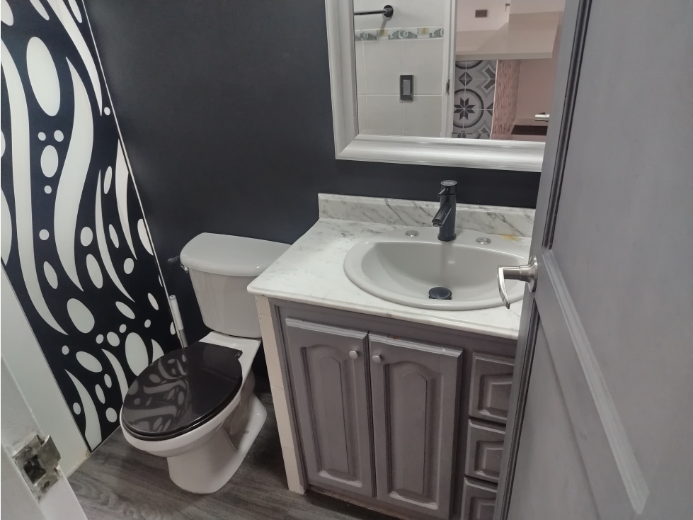Apartaestudio en arriendo en Laureles, Medellín · foto 6 de 9