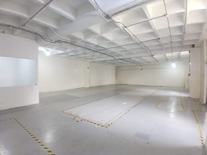 Bodega en arriendo en Primavera, Envigado, 300 m² · foto 4 de 10