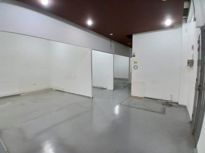 Bodega en arriendo en Primavera, Envigado, 300 m² · foto 7 de 10