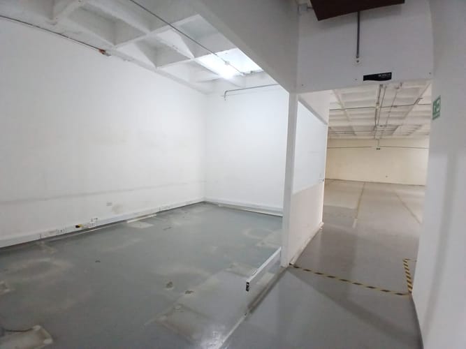Bodega en arriendo en Primavera, Envigado, 300 m² · foto 8 de 10