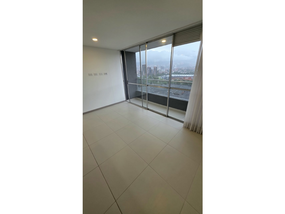 Apartamento en arriendo en Zona Industrial No. 1, Itagüí · foto 4 de 17