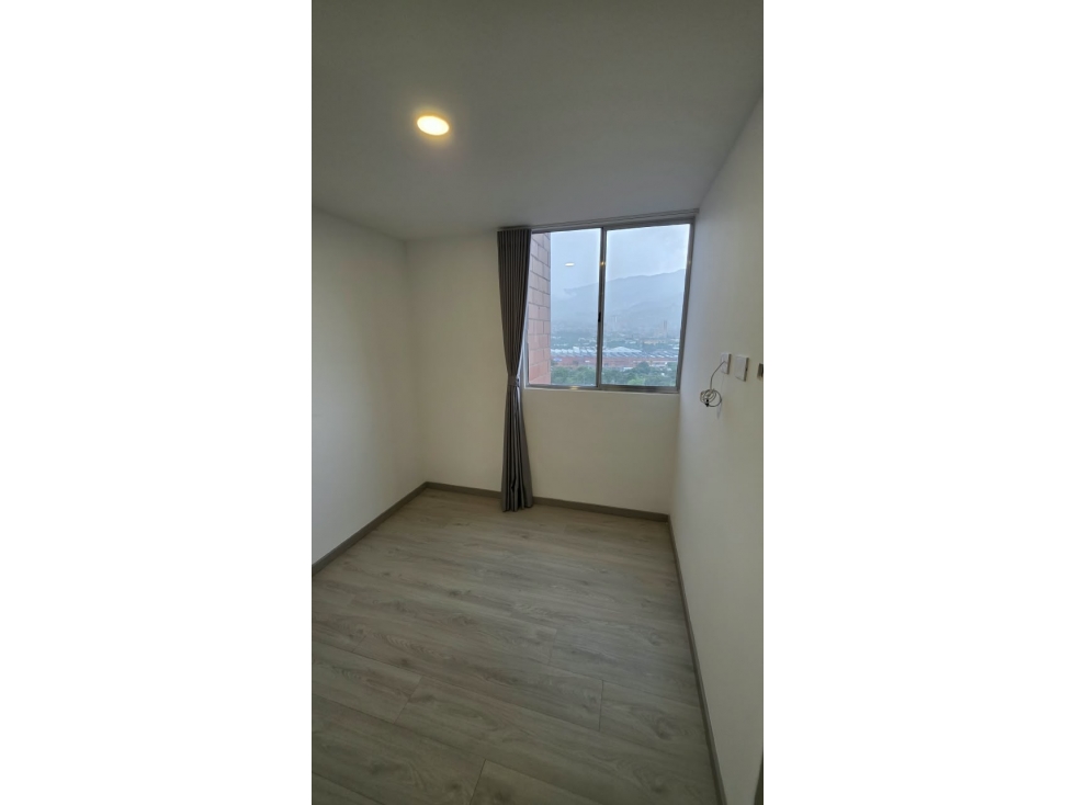 Apartamento en arriendo en Zona Industrial No. 1, Itagüí · foto 12 de 17