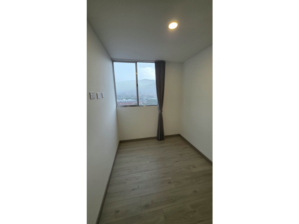 Apartamento en arriendo en Zona Industrial No. 1, Itagüí · foto 13 de 17