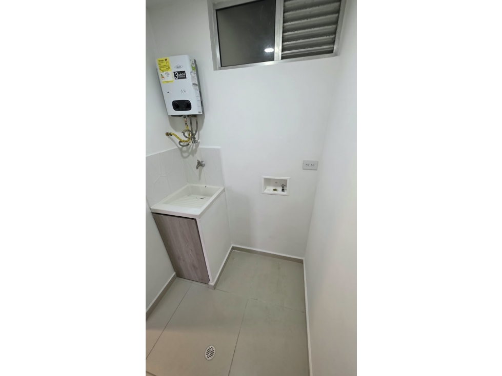 Apartamento en arriendo en Zona Industrial No. 1, Itagüí · foto 17 de 17