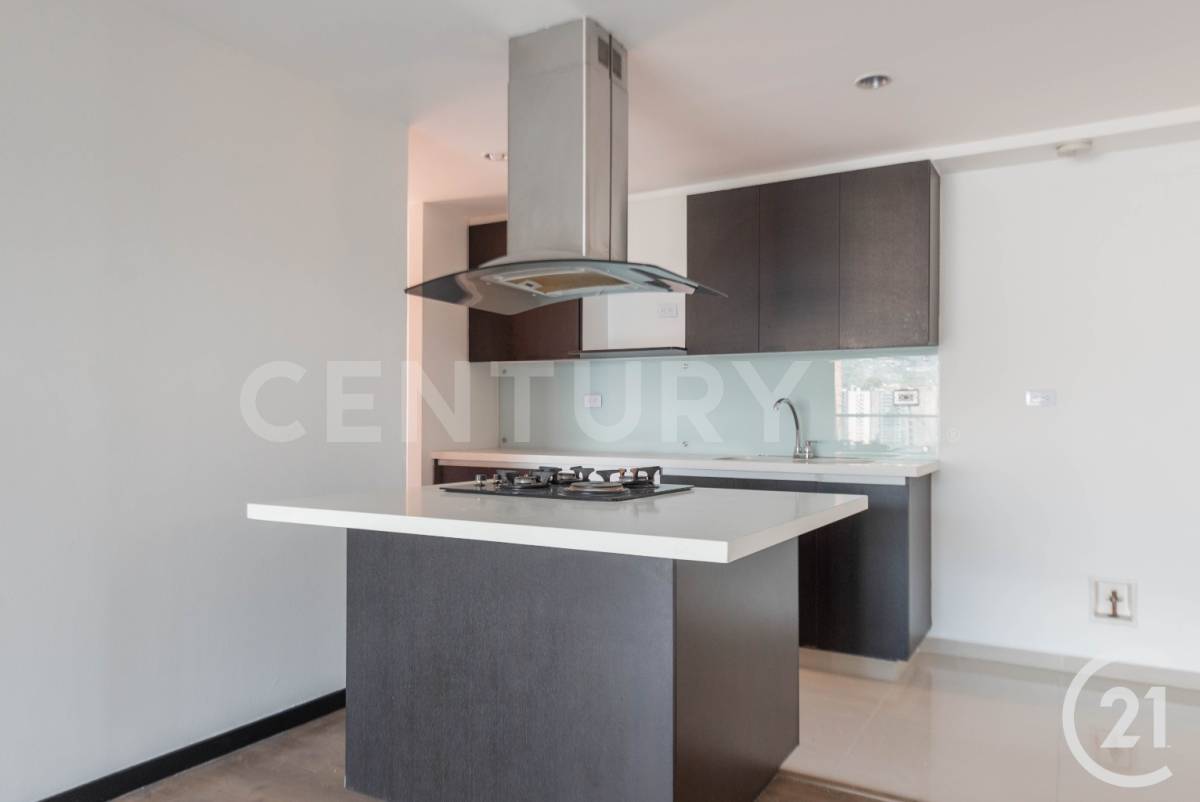 Apartamento en venta en Camino Verde, Envigado · foto 2 de 23