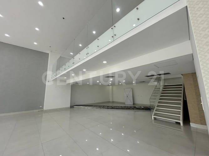 Local en arriendo en Urbanizacion El Pinar Alto, Medellín, 263 m² · foto 4 de 13
