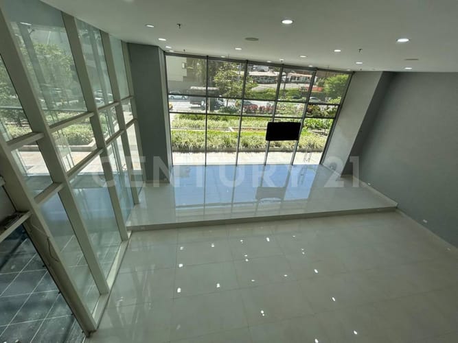 Local en arriendo en Urbanizacion El Pinar Alto, Medellín, 263 m² · foto 11 de 13