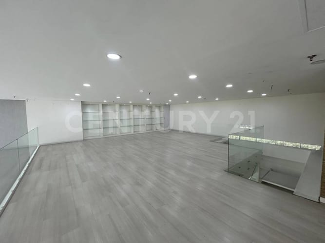 Local en arriendo en Urbanizacion El Pinar Alto, Medellín, 263 m² · foto 12 de 13