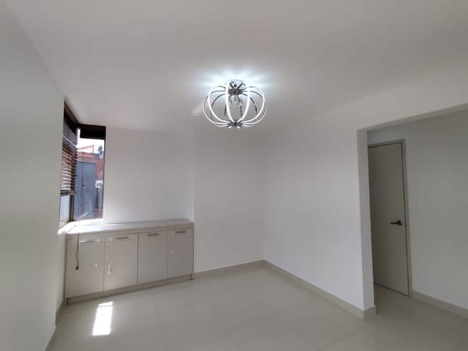 Apartamento de 4 alcobas en venta en El Poblado, Medellín, 159 m² · foto 16 de 24