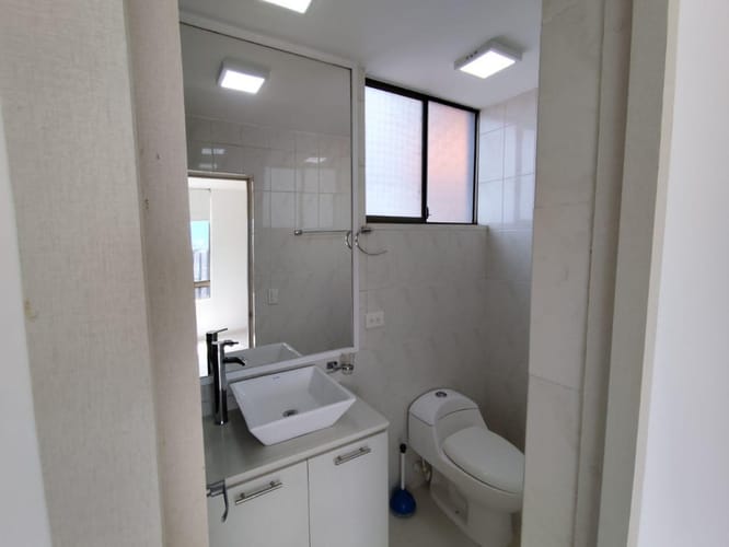 Apartamento de 4 alcobas en venta en El Poblado, Medellín, 159 m² · foto 19 de 24