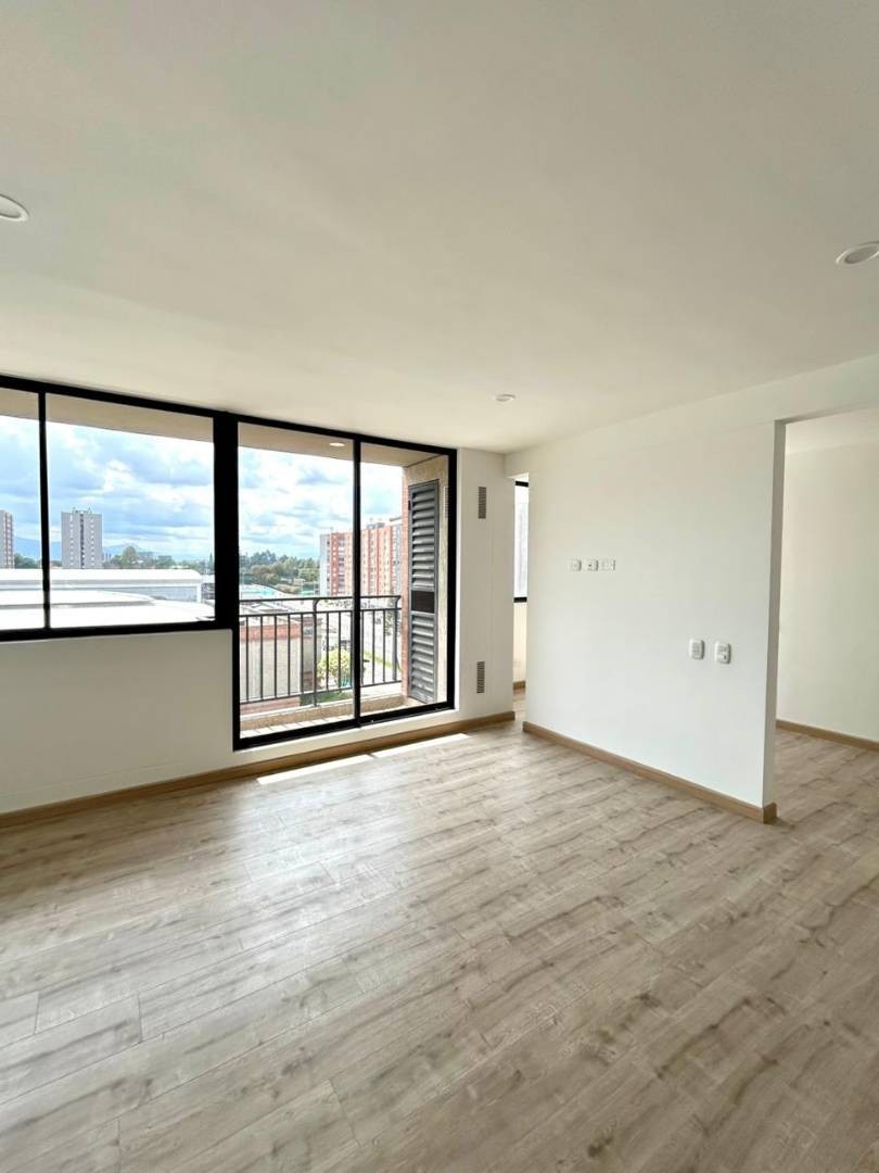 Apartamento en venta en Lagos De Torca, Bogotá · foto 2 de 10