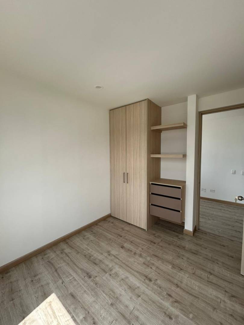 Apartamento en venta en Lagos De Torca, Bogotá · foto 4 de 10