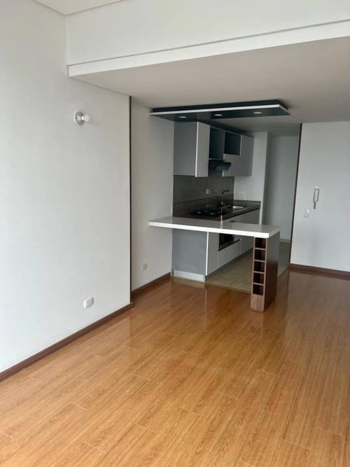 Apartamento en venta en El Dorado, Bogotá · foto 4 de 16