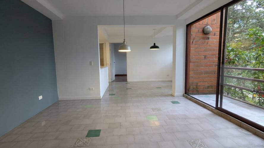 Apartamento de 1 alcoba en arriendo en Altos Del Poblado, Medellín, 75 m² · foto 2 de 12