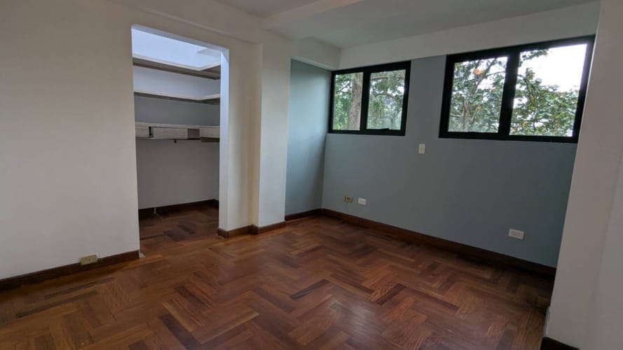 Apartamento de 1 alcoba en arriendo en Altos Del Poblado, Medellín, 75 m² · foto 11 de 12