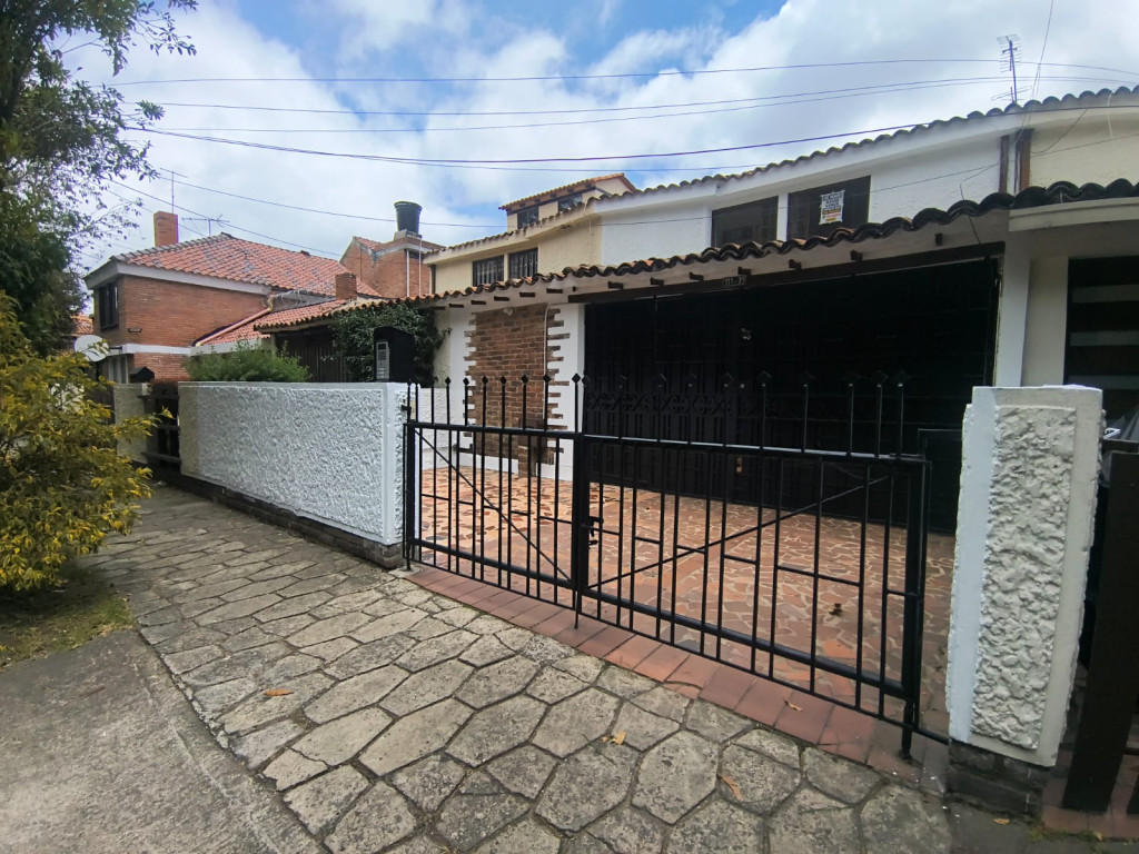 Casa en venta en Santa Ana, Bogotá · foto 2 de 22