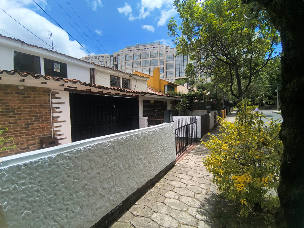 Casa en venta en Santa Ana, Bogotá · foto 3 de 22