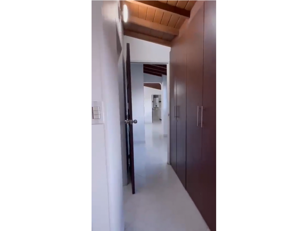 Apartamento en venta en Quinta Paredes, Bogotá · foto 2 de 17