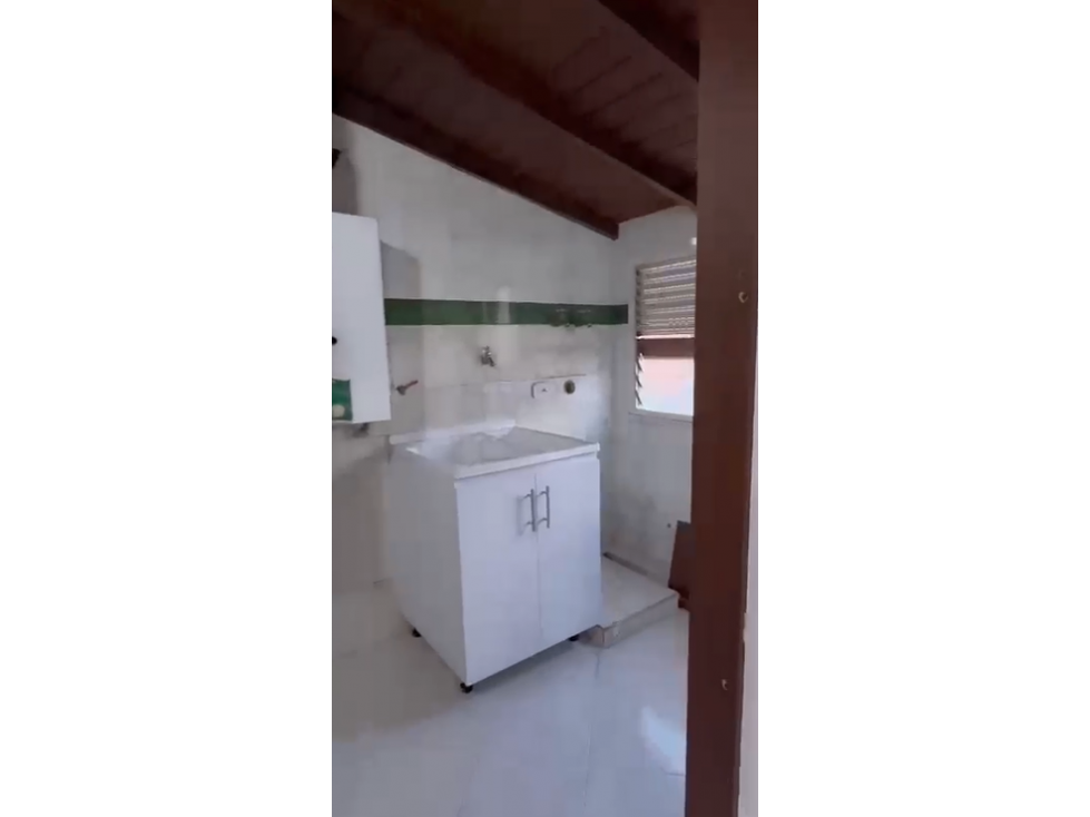 Apartamento en venta en Quinta Paredes, Bogotá · foto 5 de 17