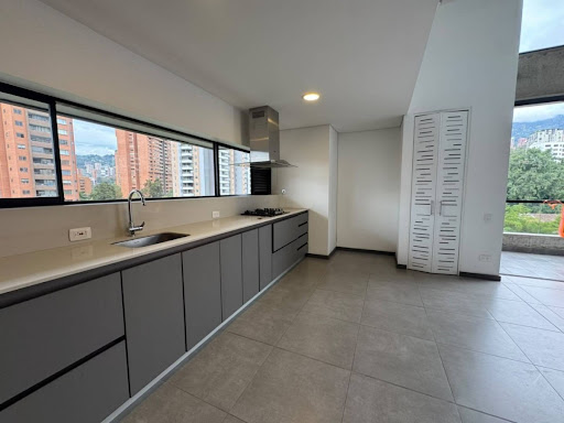 Apartamento en arriendo en La Florida, Medellín · foto 4 de 24