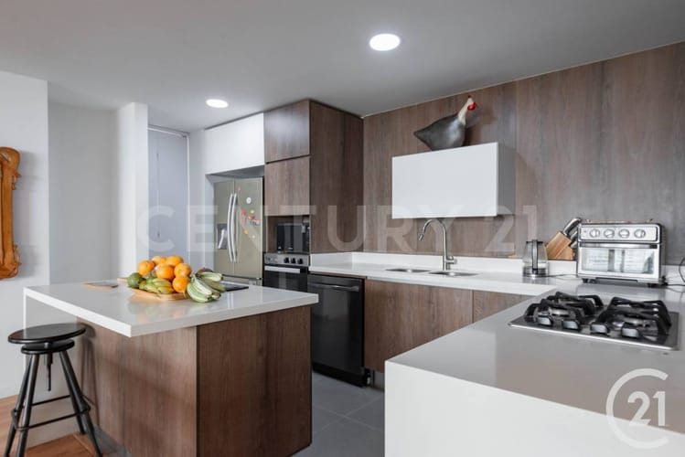 Apartamento de 3 alcobas en venta en Cumbres, Envigado, 182 m² · foto 2 de 23