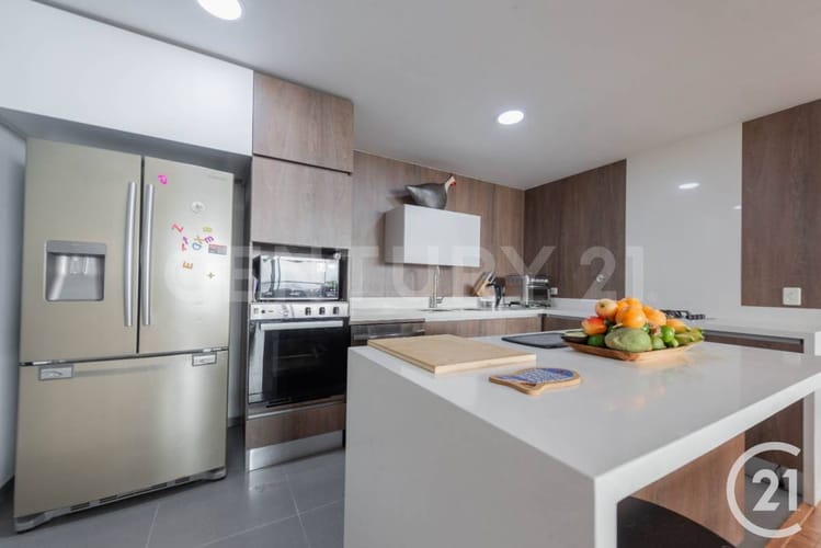 Apartamento de 3 alcobas en venta en Cumbres, Envigado, 182 m² · foto 3 de 23