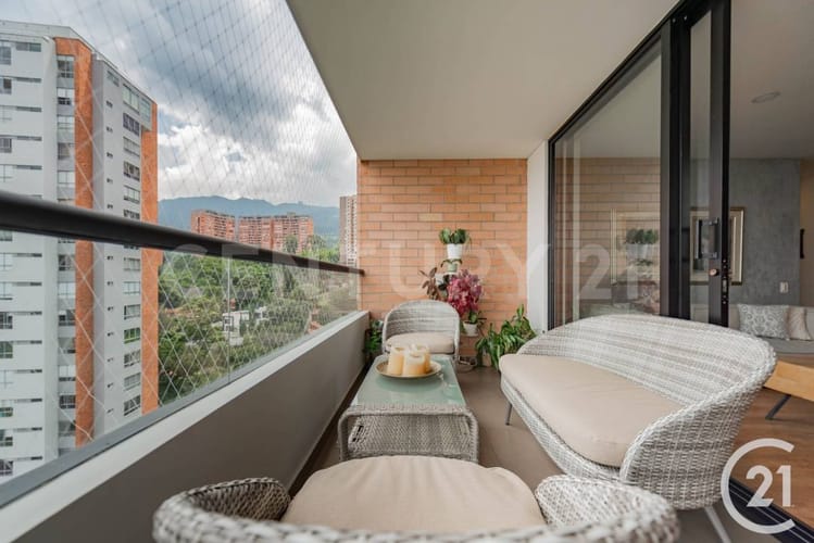 Apartamento de 3 alcobas en venta en Cumbres, Envigado, 182 m² · foto 7 de 23