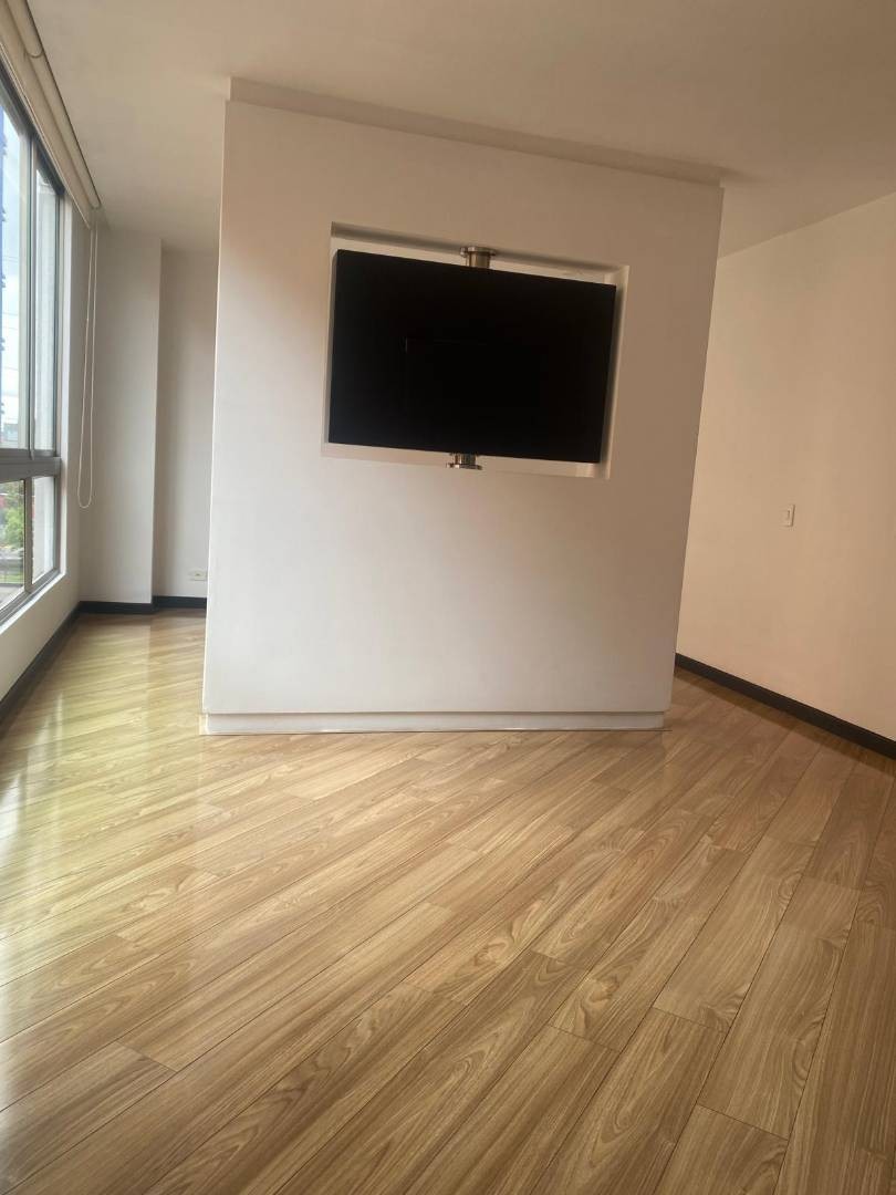 Apartamento en venta en Santa Barbara Occidental, Bogotá · foto 5 de 20