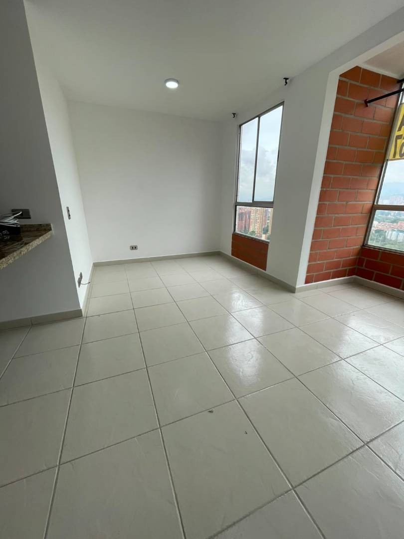Apartamento en arriendo en Calasanz, Medellín · foto 9 de 12