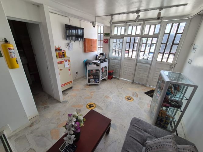 Casa de 17 alcobas en arriendo en Pio Xii, Bogotá, 360 m² · foto 3 de 24