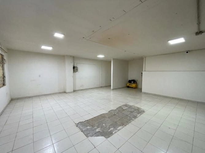 Local en venta en Mesa, Envigado, 147 m² · foto 2 de 6