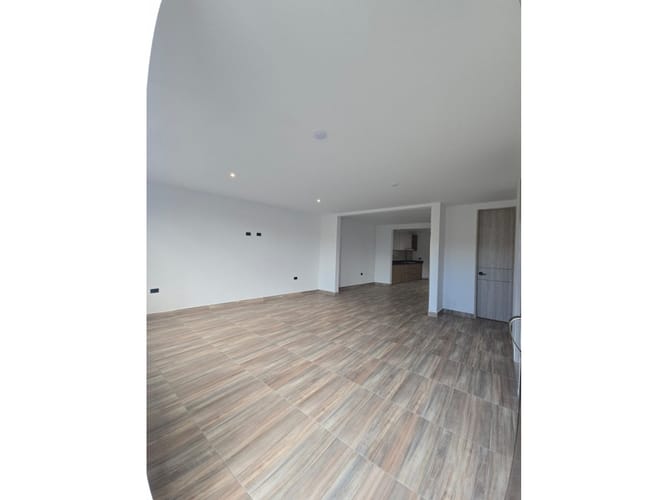 Casa de 3 alcobas en venta en Alamos, Armenia, 132 m² · foto 3 de 13