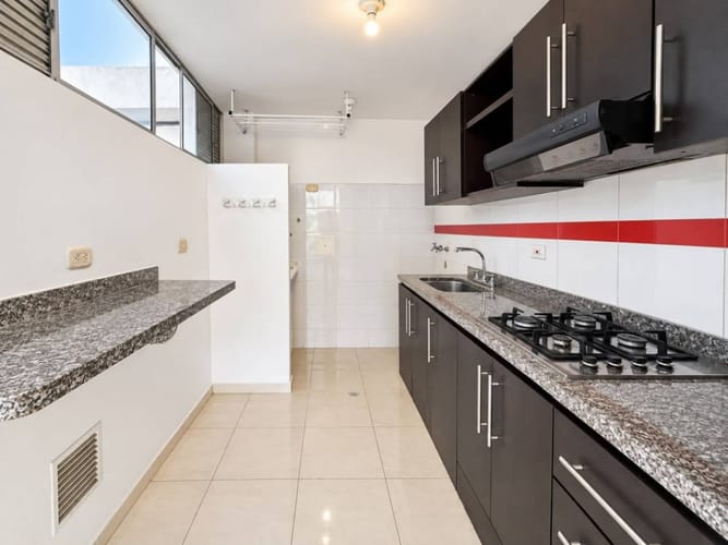 Apartamento de 2 alcobas en venta en Universidad, Bucaramanga, 50 m² · foto 2 de 9
