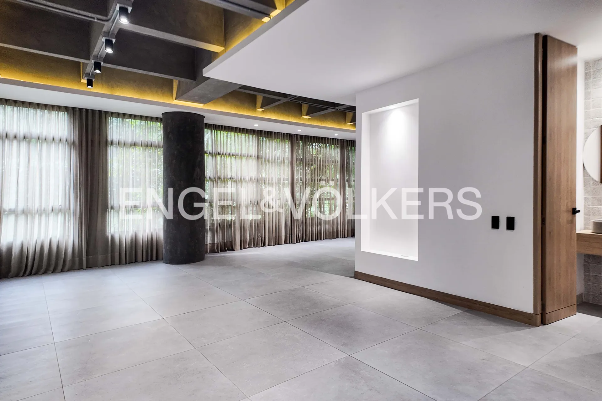 Apartamento en arriendo en El Campestre, Medellín · foto 2 de 12