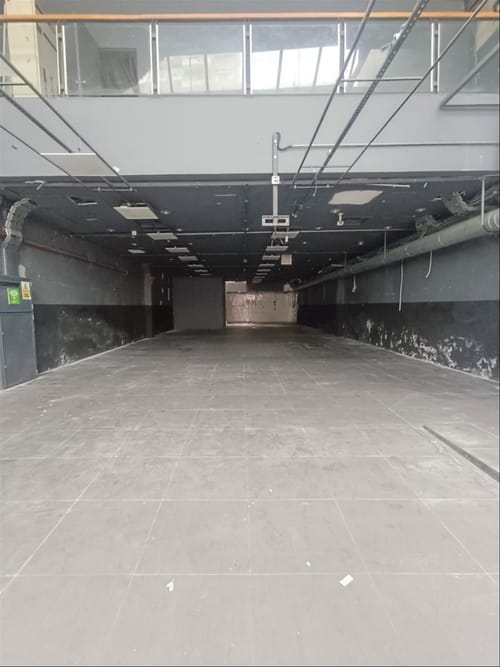 Local Comercial en Alquiler · Foto 2