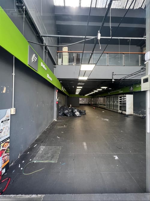 Local Comercial en Alquiler · Foto 4