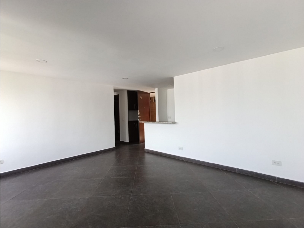 Apartamento en venta en Loma Del Indio, Medellín · foto 3 de 11