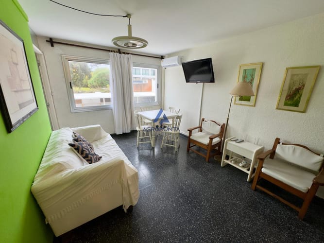 Alquiler Anual o Invernal de 1 dormitorio y medio en Punta del Este · Foto 2