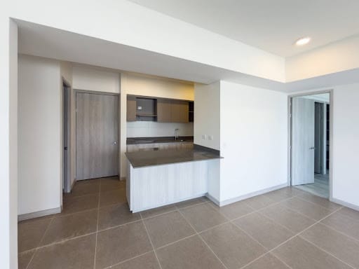 Apartamento de 2 alcobas en venta en El Poblado, Medellín, 73 m² · foto 3 de 24
