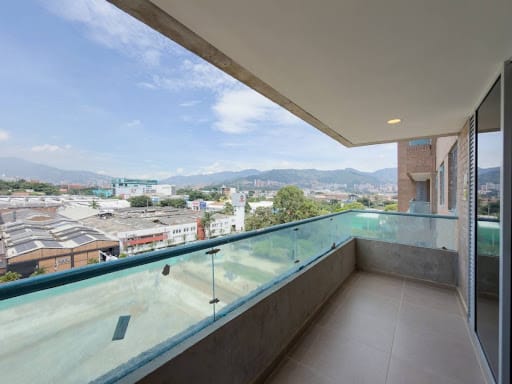 Apartamento de 2 alcobas en venta en El Poblado, Medellín, 73 m² · foto 6 de 24