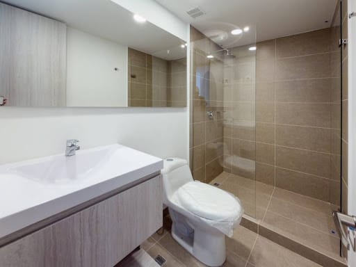 Apartamento de 2 alcobas en venta en El Poblado, Medellín, 73 m² · foto 11 de 24