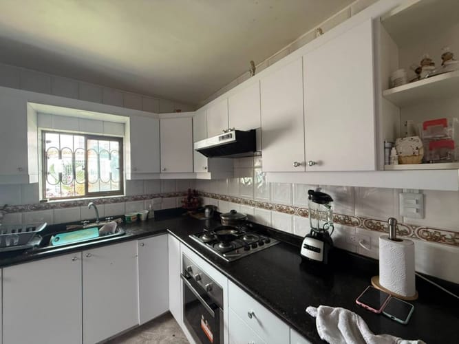 Casa de 4 alcobas en venta en Los Pinos, Bucaramanga, 210 m² · foto 4 de 24