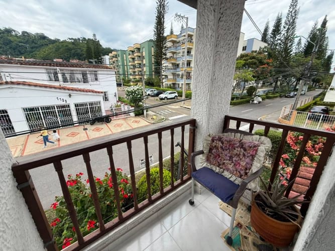 Casa de 4 alcobas en venta en Los Pinos, Bucaramanga, 210 m² · foto 17 de 24